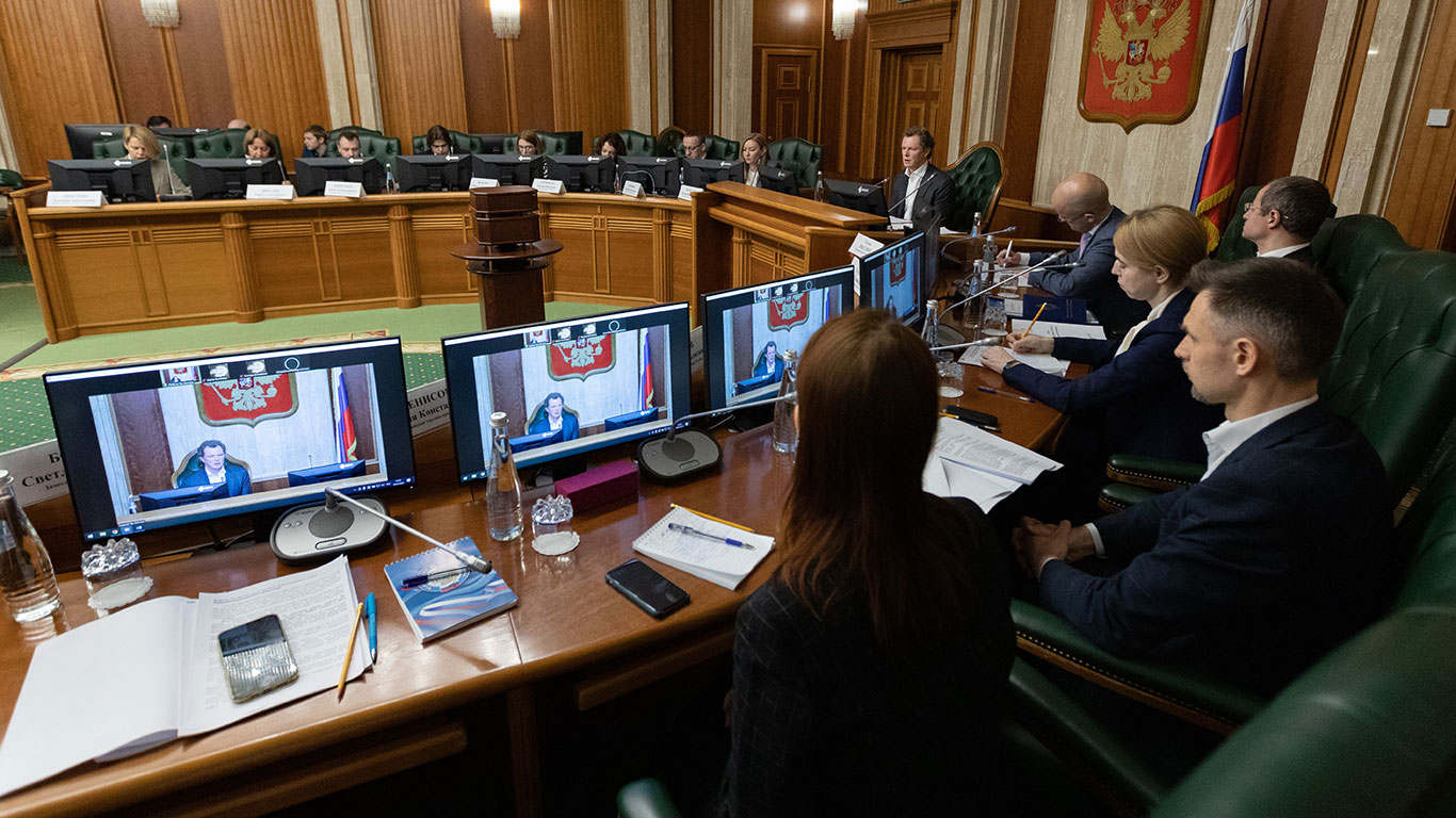 Мы постоянно ищем новые возможности выстраивания коммуникаций с нашими налогоплательщиками, - Даниил Егоров