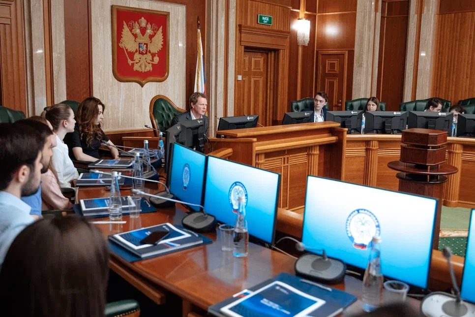 Даниил Егоров встретился с выпускниками Финансового университета при Правительстве Российской Федерации